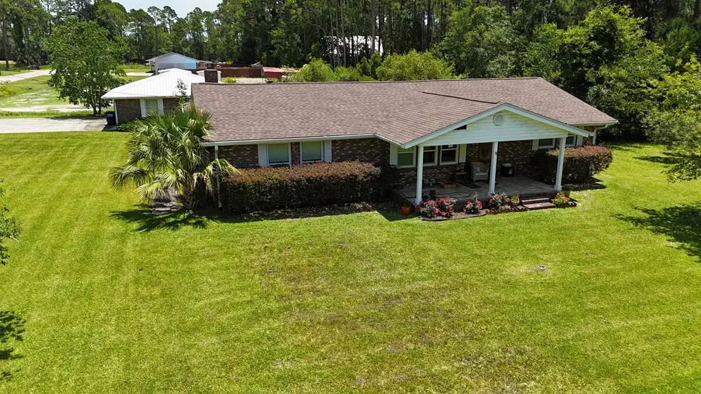 9 Apalachee St, Apalachicola, FL 32320 - #1