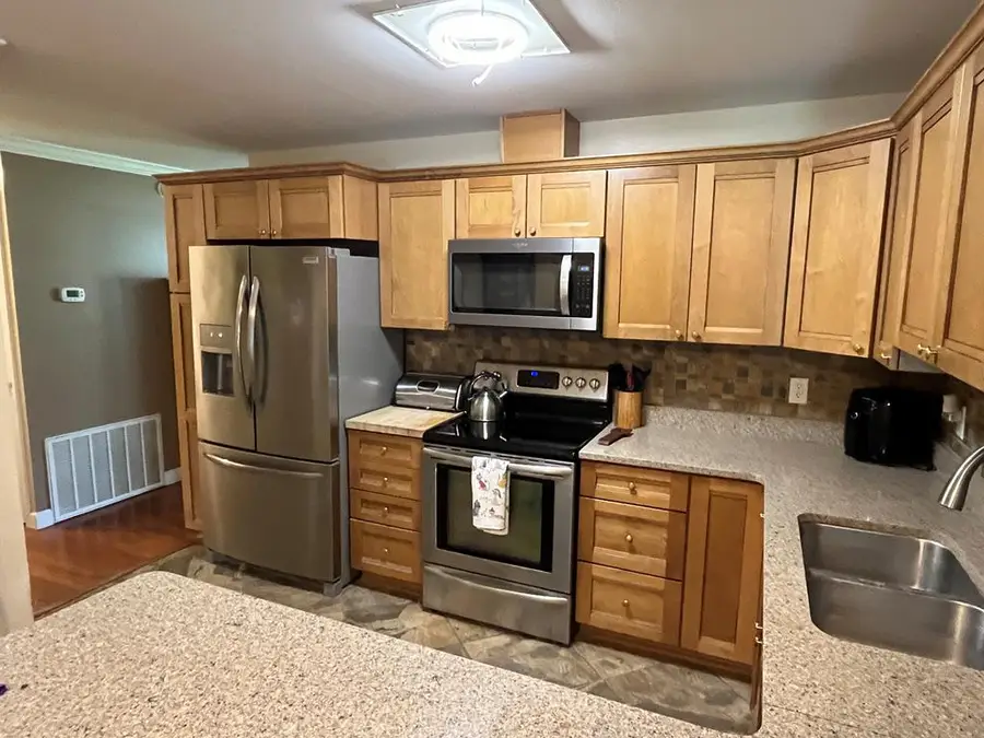 9 Apalachee St, Apalachicola, FL 32320 - #2