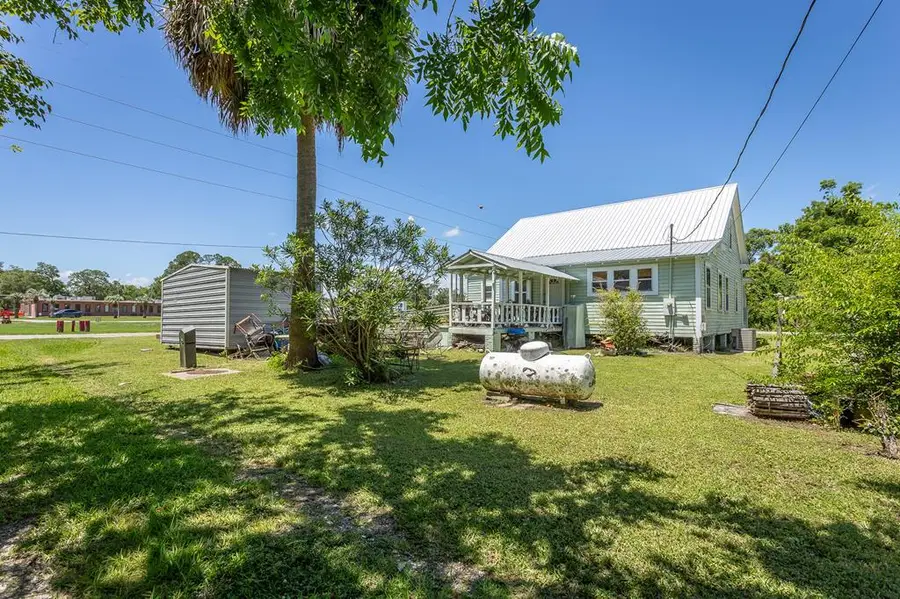 120 11th St, Apalachicola, FL 32320 - #3