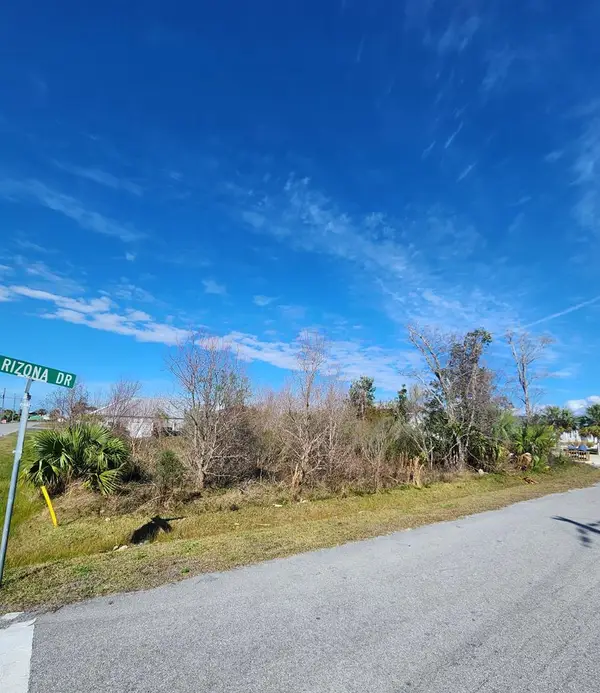 401 Arizona Dr, Mexico Beach, FL 32456
