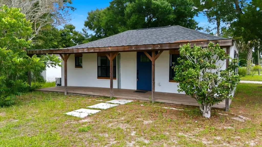 302 Nw 9th St, Carrabelle, FL 32322 - #1