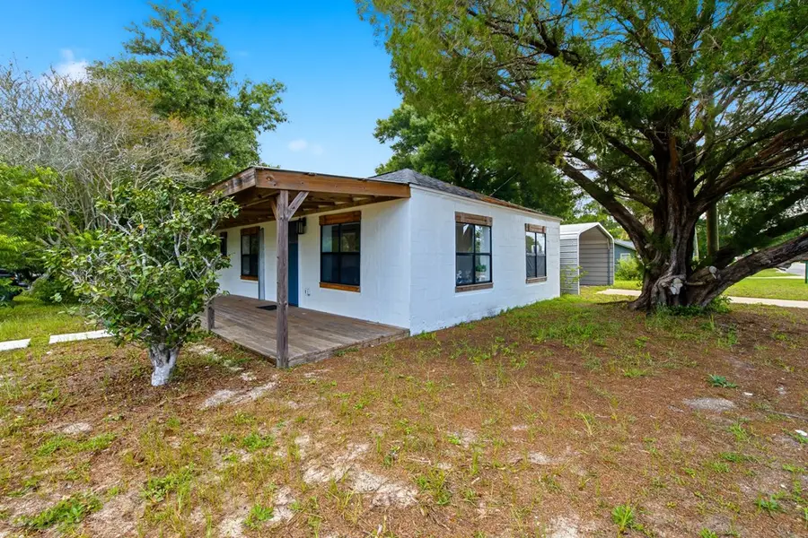 302 Nw 9th St, Carrabelle, FL 32322 - #3