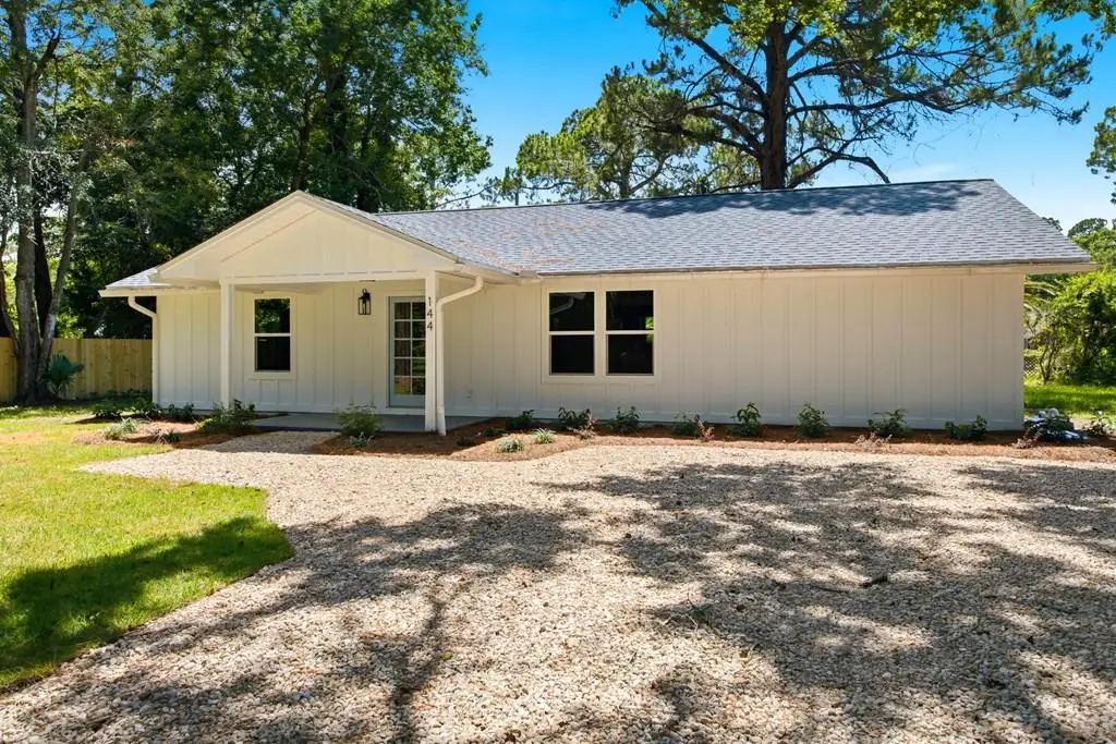 144 21st Ave, Apalachicola, FL 32320 - #1