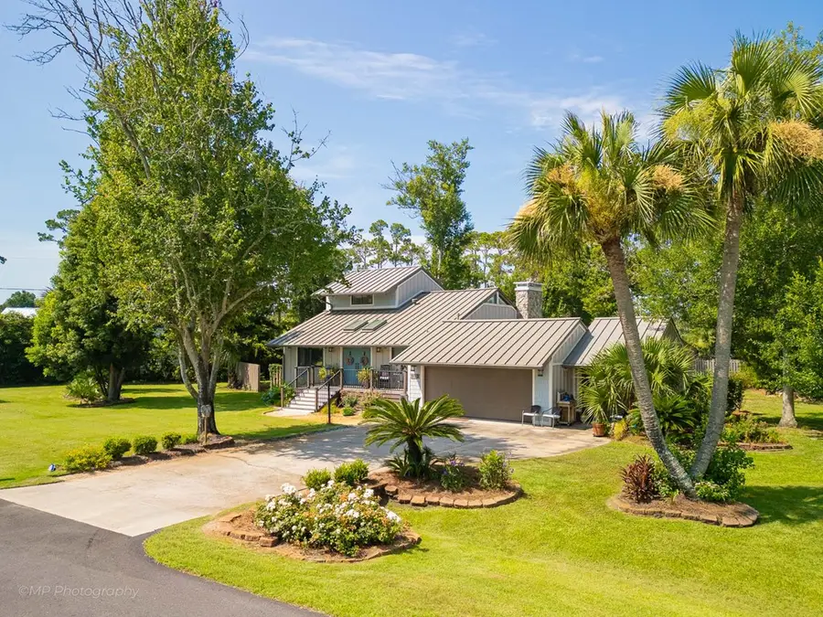 302 Dupont Dr, Port Saint Joe, FL 32456 - #3