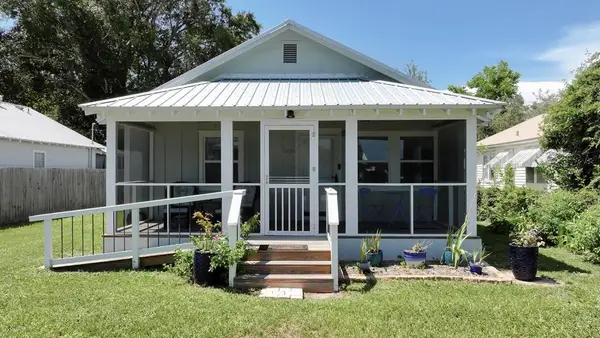 509 8th St, Port St. Joe, FL 32456
