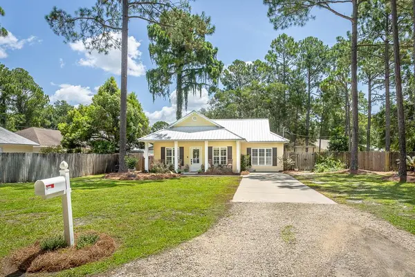 337 21st Ave, Apalachicola, FL 32320