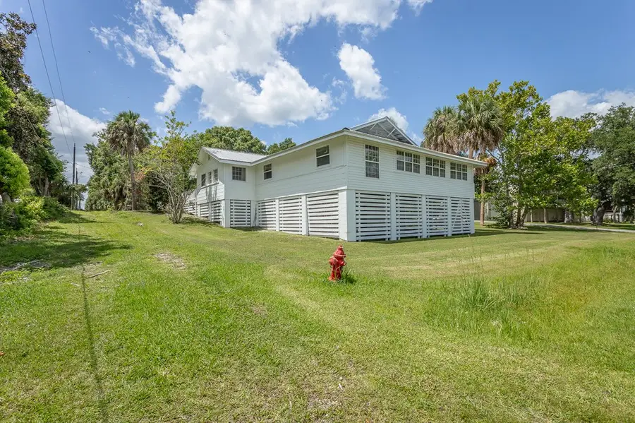 12 7th St, Apalachicola, FL 32320 - #3