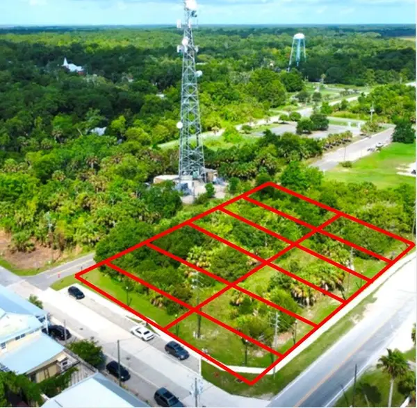 286 Water St, Apalachicola, FL 32320