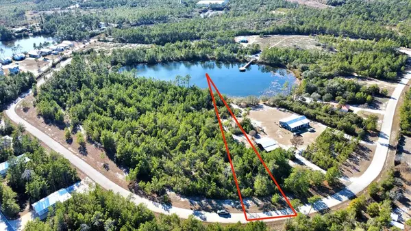 230 Lake Pristine Cir, Carrabelle, FL 32322