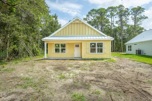 217 15th St, Apalachicola, FL 32320