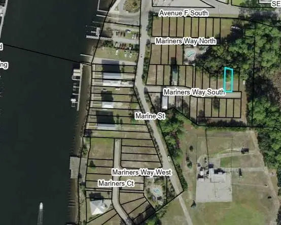 120 S Mariners Way, Carrabelle, FL 32322
