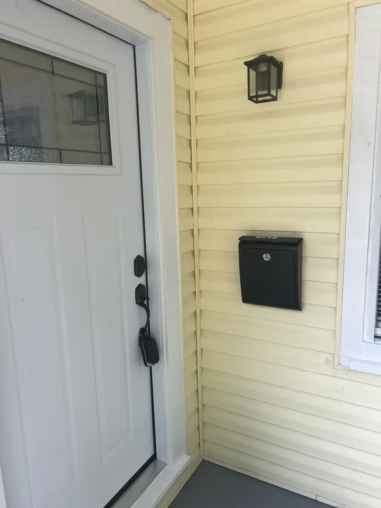 1821 34th Ave N, Saint Petersburg, FL 33713 - #2