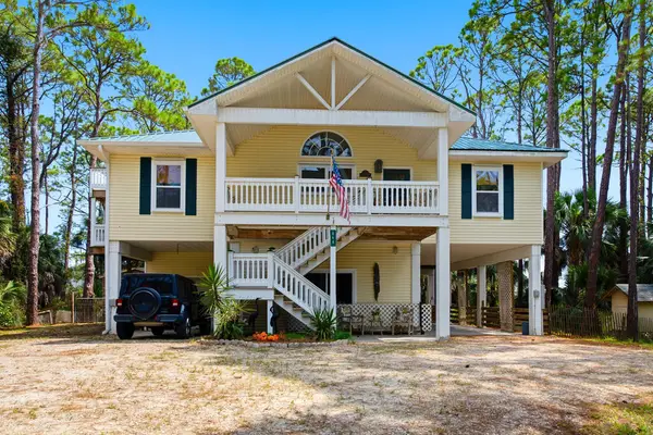 548 E Pine Ave, St. George Island, FL 32328
