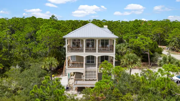 2156 Seahorse Ln, St. George Island, FL 32328