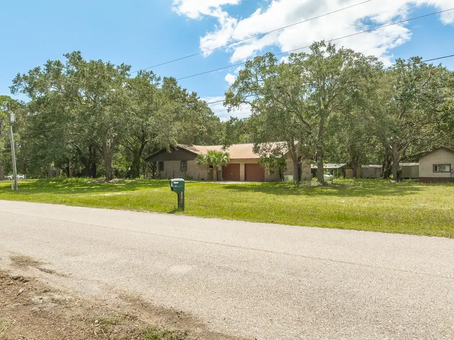 112 Hinton St, Carrabelle, FL 32323 - #3