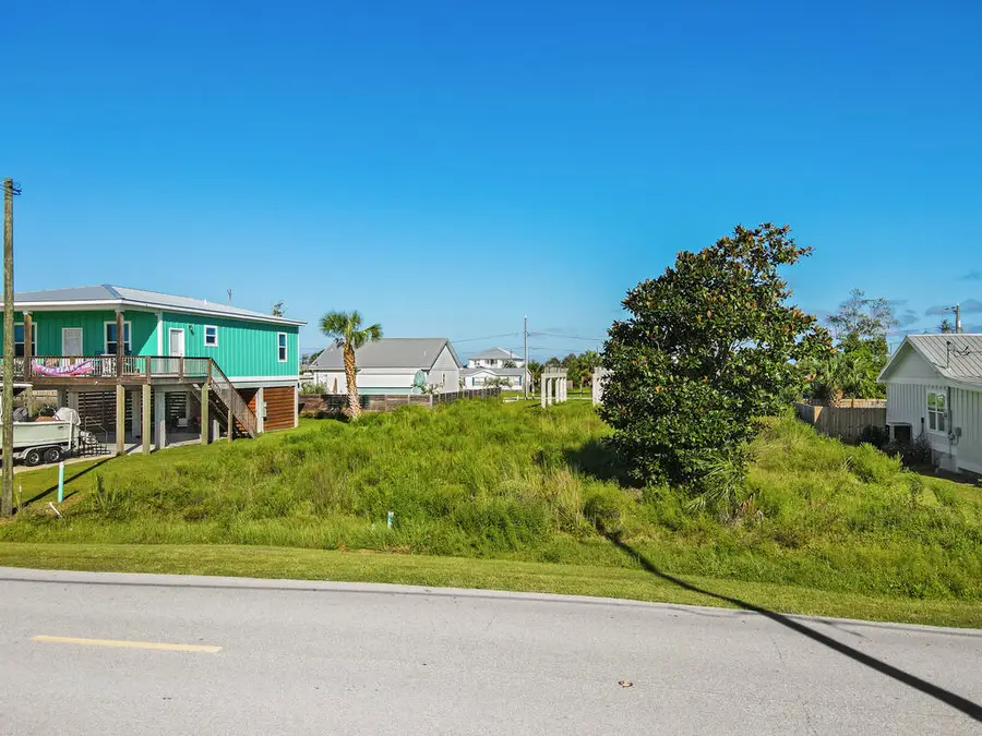 207 7th St, Mexico Beach, FL 32456 - #2