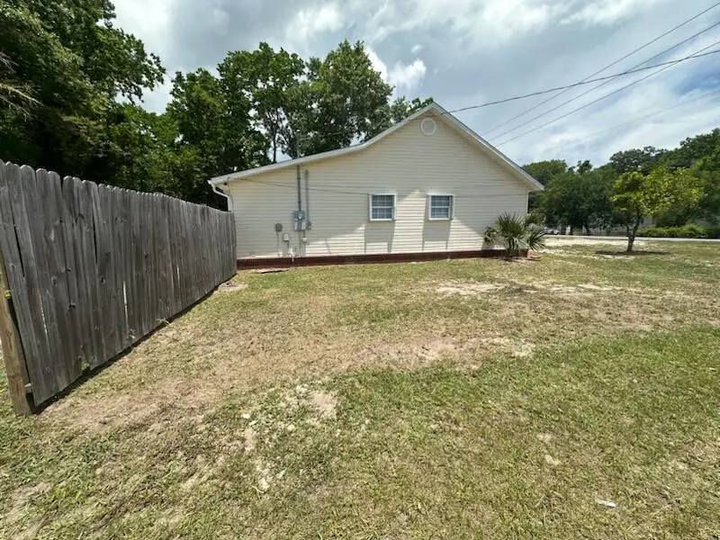 222 24th Ave, Apalachicola, FL 32320 - #3