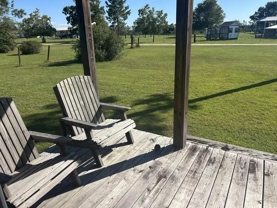 275 Raven Ln, Wewahitchka, FL 32465 - #2