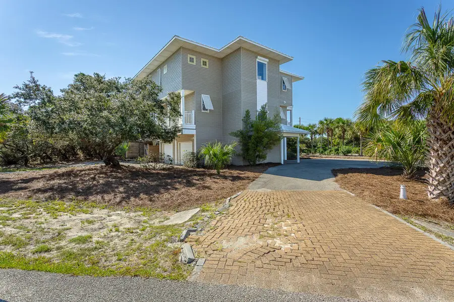 1649 Wayfarers Ct, Saint George Island, FL 32328 - #2