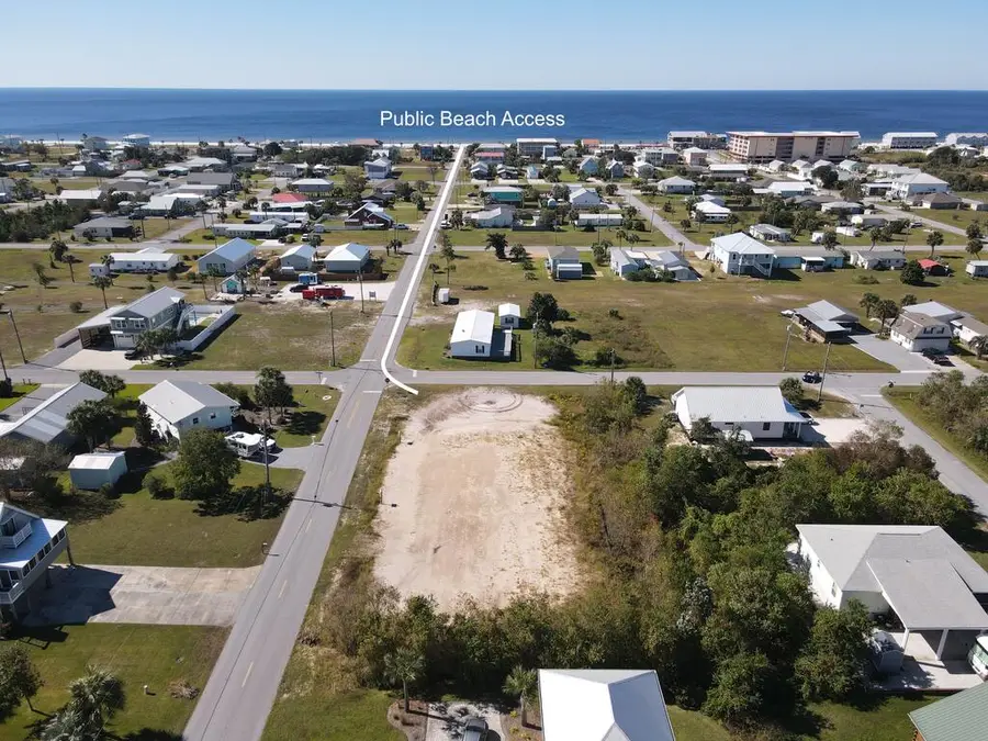 401 7th St, Mexico Beach, FL 32456 - #2