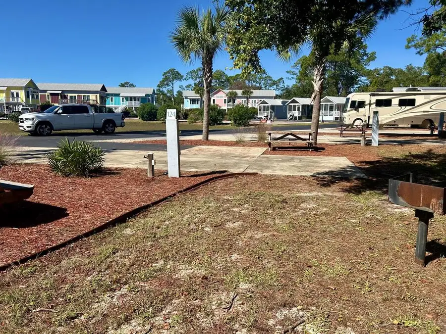 124 Haven Ct, Carrabelle, FL 32322 - #3