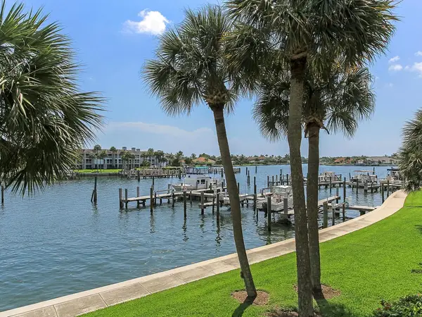 1880 Bay Road #220-I, Vero Beach, FL 32963