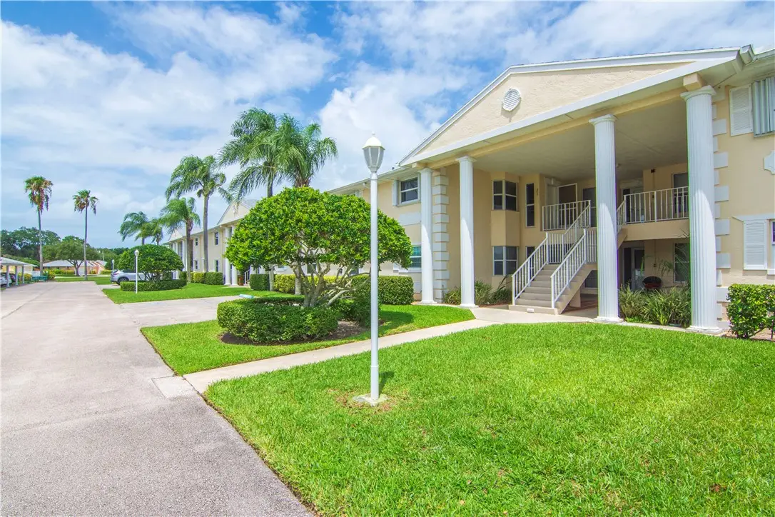 540 Grove Isle Circle #207, Vero Beach, FL 32962 - #1