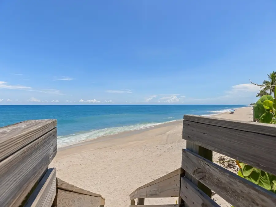 1891 E Cayman Road, Vero Beach, FL 32963 - Image #2