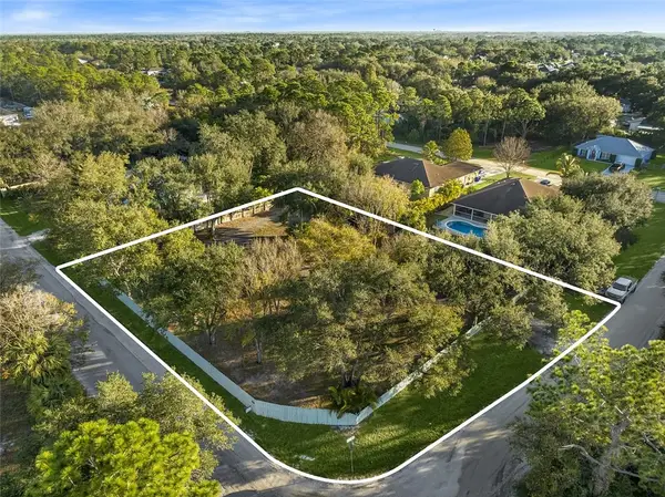 8916 104th Avenue, Vero Beach, FL 32967