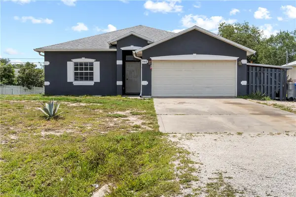 7815 100th Avenue, Vero Beach, FL 32967