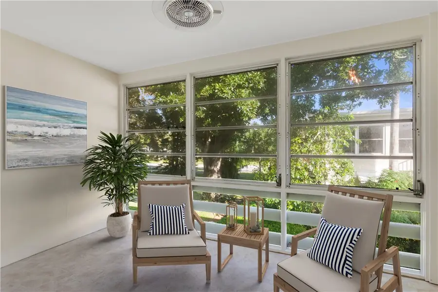 677 Royal Palm Boulevard #6, Vero Beach, FL 32960 - Image #2