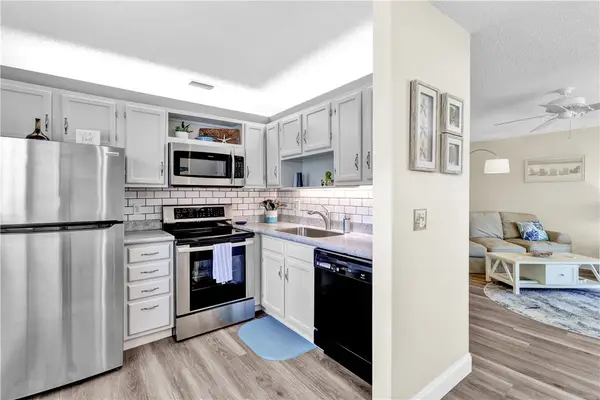 107 Spring Lake Court #102, Vero Beach, FL 32962