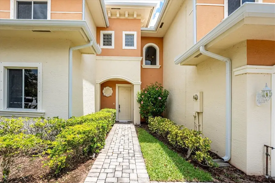 2597 Stockbridge Square Sw #2597, Vero Beach, FL 32962 - Image #2