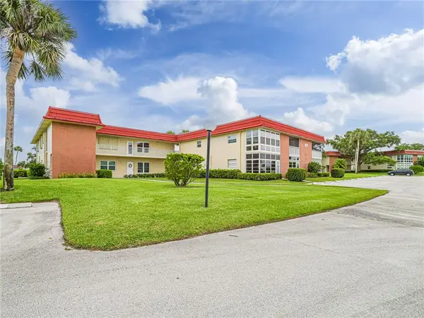 97 Springlake Drive #104, Vero Beach, FL 32962