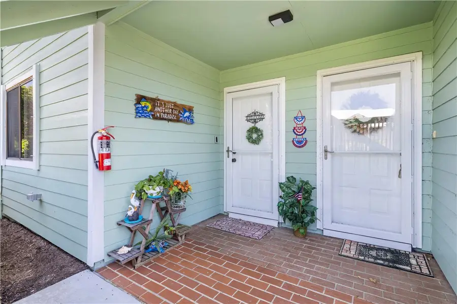 5725 Pelican Pointe Drive #1, Sebastian, FL 32958 - Image #3