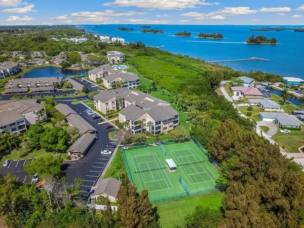 6165 S Mirror Lake Drive #106, Sebastian, FL 32958