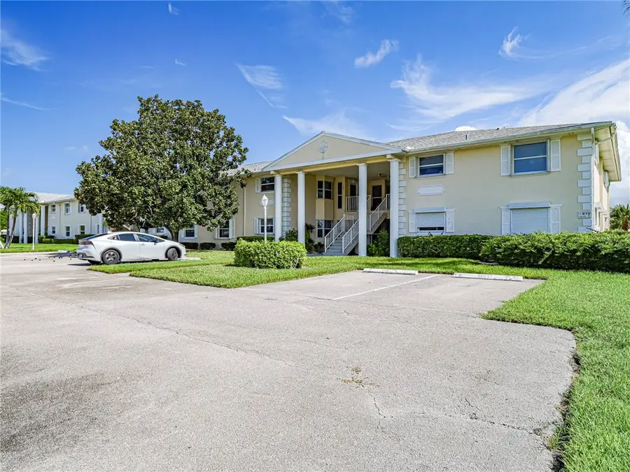 870 Lake Orchid Circle #204, Vero Beach, FL 32962 - Image #2