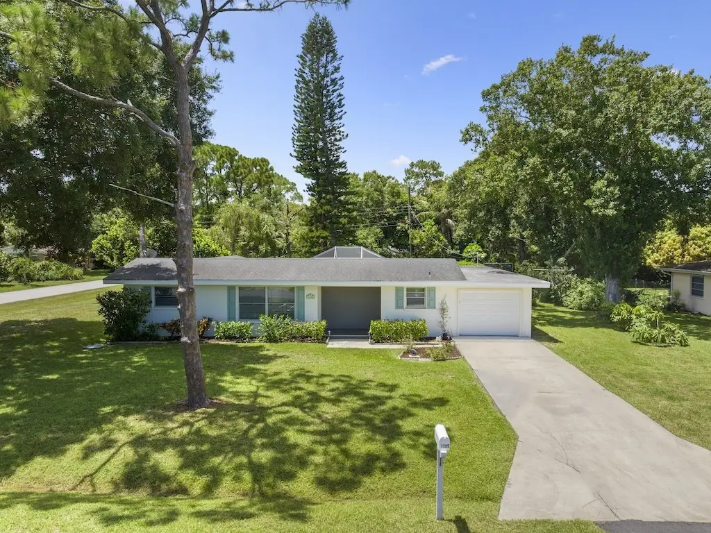1305 35th Avenue, Vero Beach, FL 32960 - Image #1