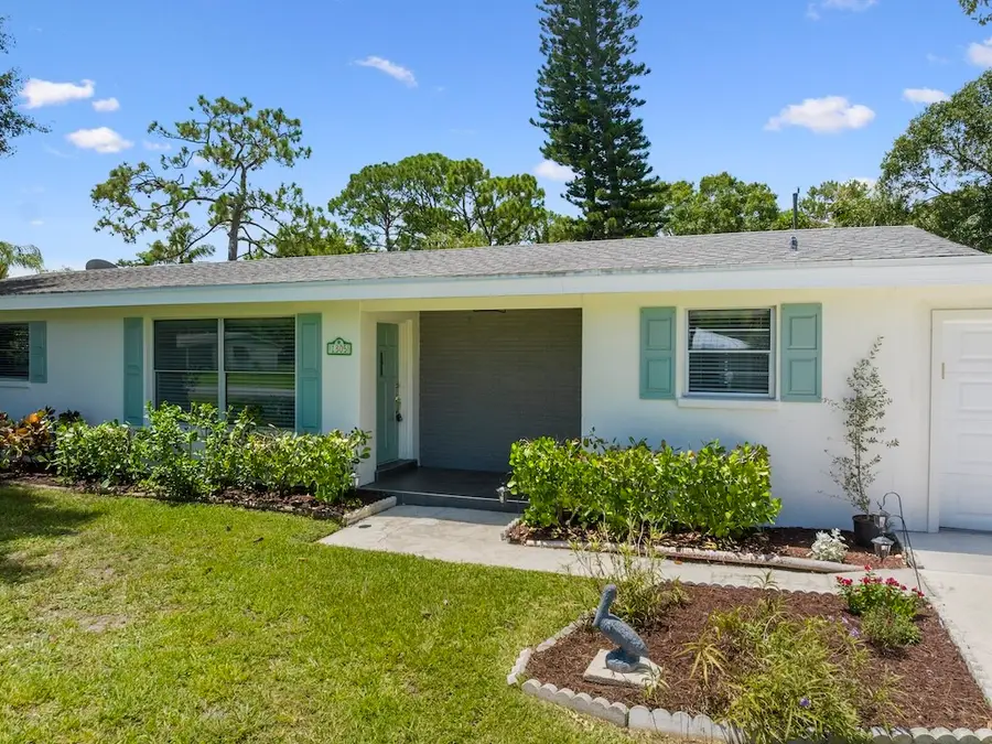 1305 35th Avenue, Vero Beach, FL 32960 - Image #2