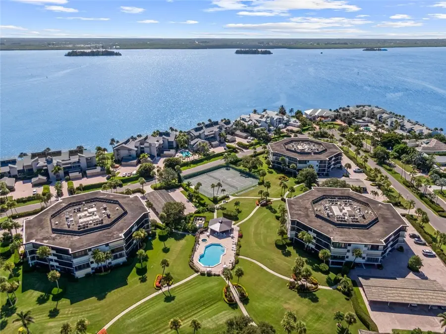 1001 Bay Road #302, Vero Beach, FL 32963 - Image #2