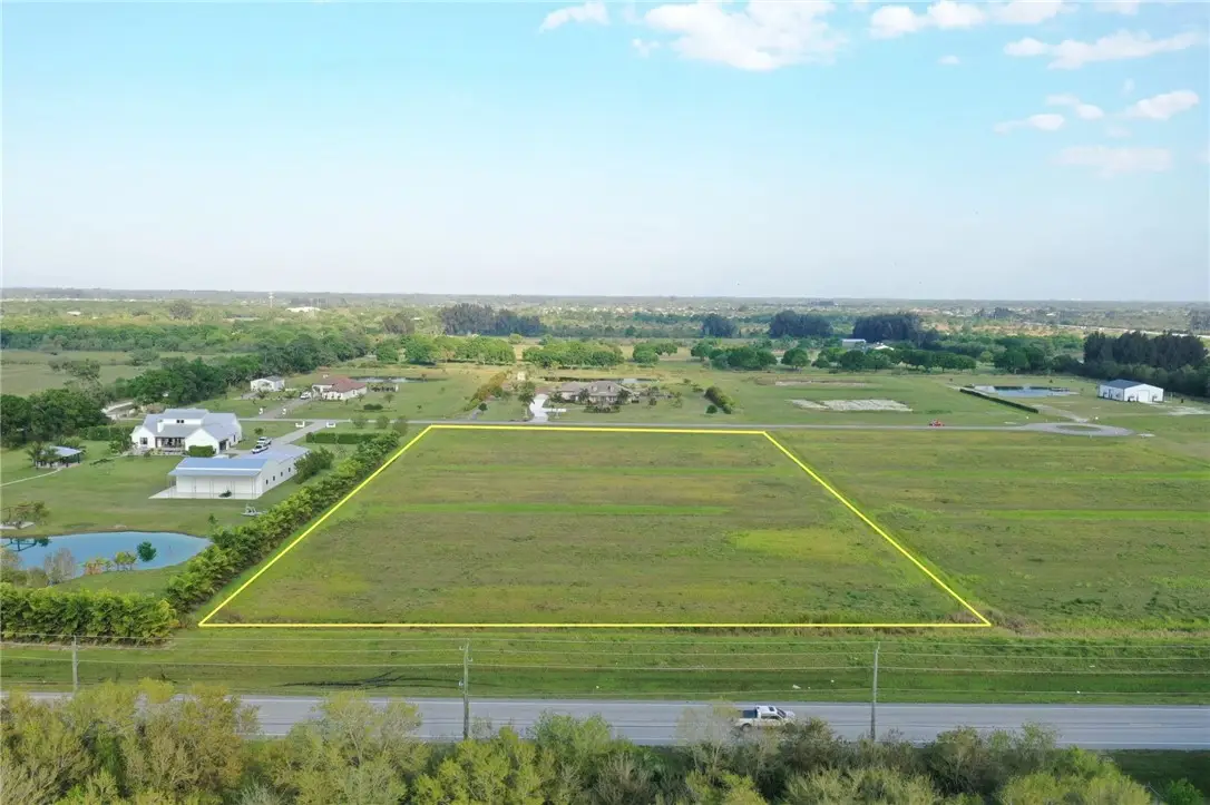 555 65th Avenue Sw, Vero Beach, FL 32968 - #1