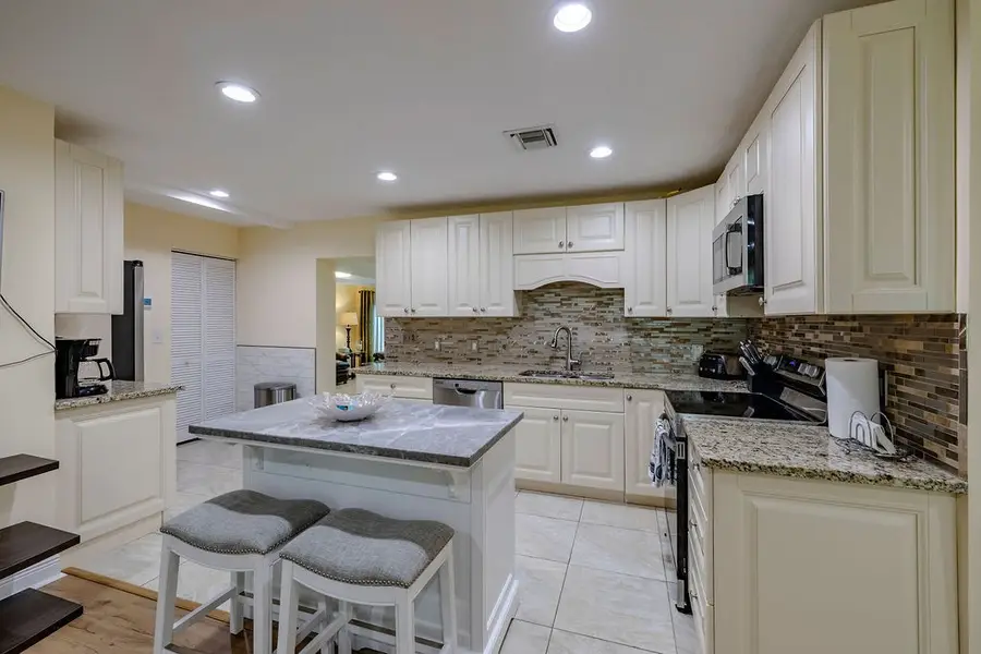 2095 32nd Avenue, Vero Beach, FL 32960 - Image #3