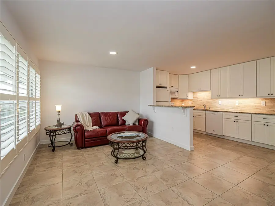 2800 Indian River Boulevard #L4, Vero Beach, FL 32960 - Image #3