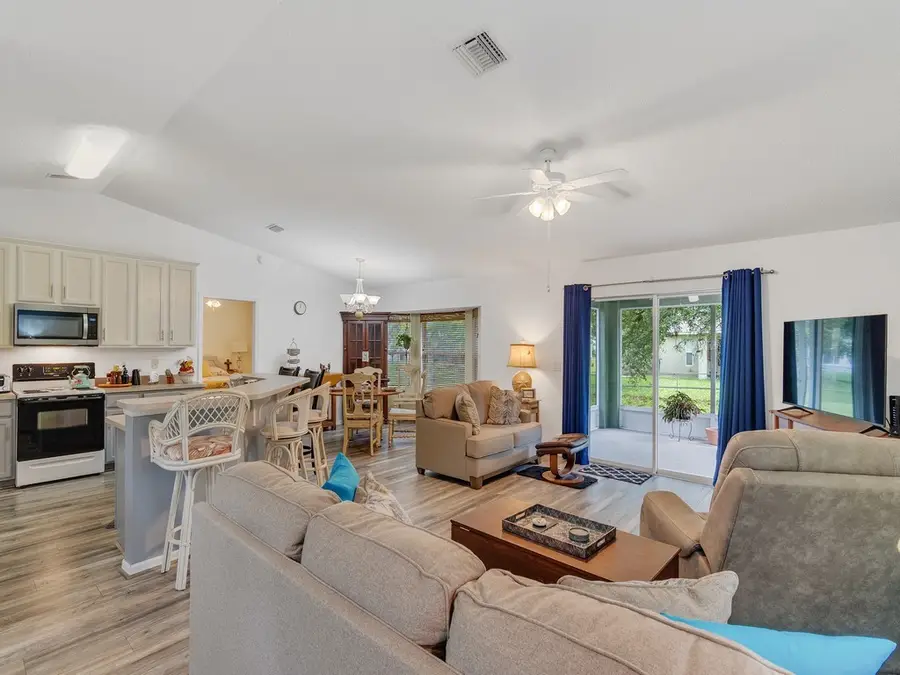 8336 104th Avenue, Vero Beach, FL 32967 - Image #3