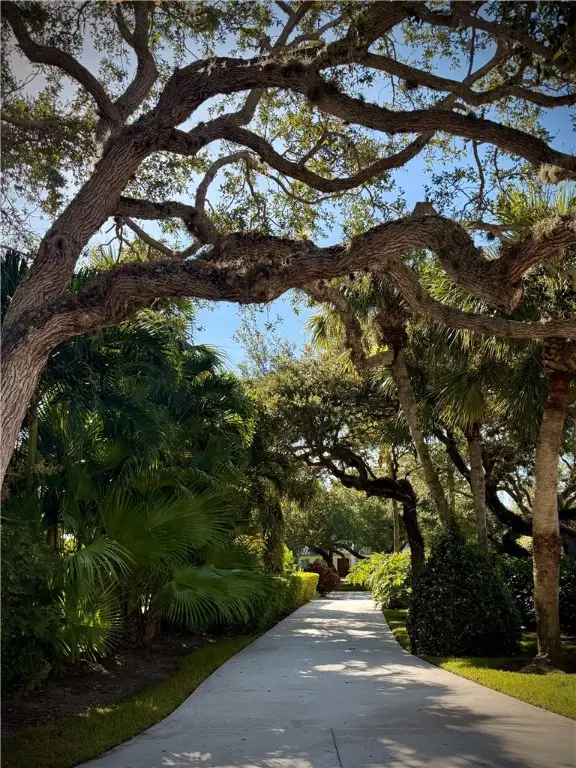 910 Windsong Way, Vero Beach, FL 32963 - Image #2