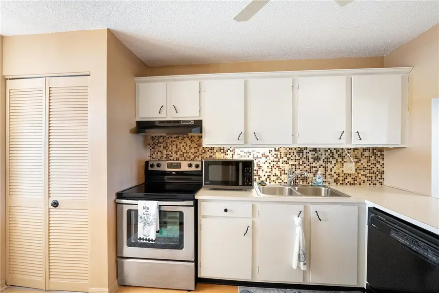 422 Grove Isle Circle, Vero Beach, FL 32962 - Image #3