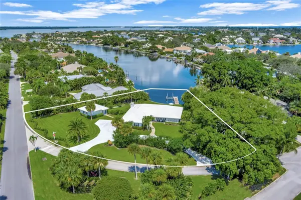 1986 Mooringline Drive, Vero Beach, FL 32963