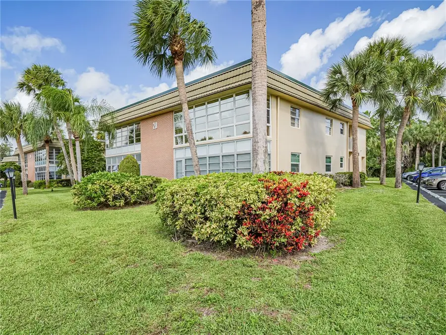 28 Vista Gardens Trail #105, Vero Beach, FL 32962 - Image #3