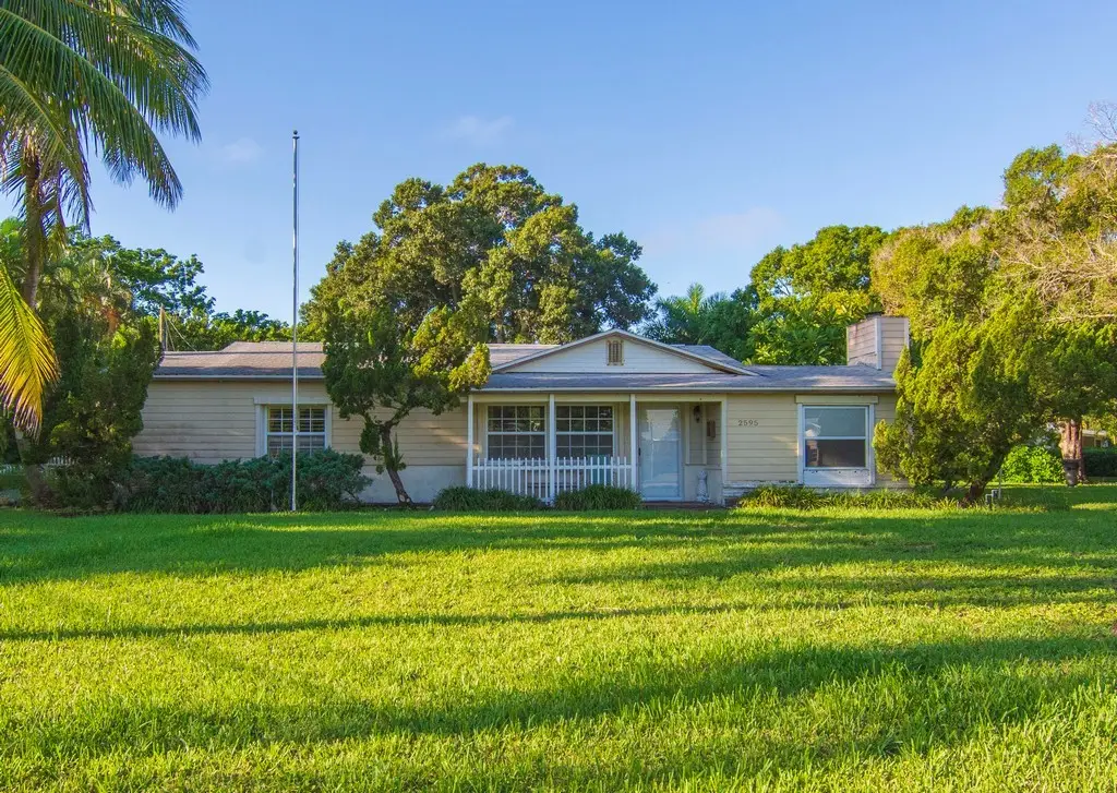 2595 Cordova Avenue, Vero Beach, FL 32960 - Image #1