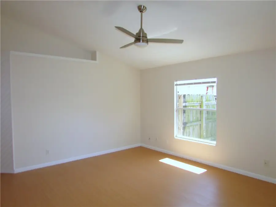 354 15th Lane Sw, Vero Beach, FL 32962 - Image #3